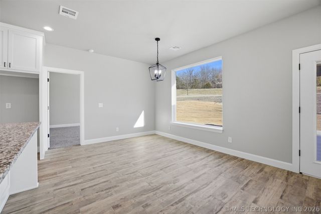 15439 N 55th West Avenue, Skiatook, OK 74070