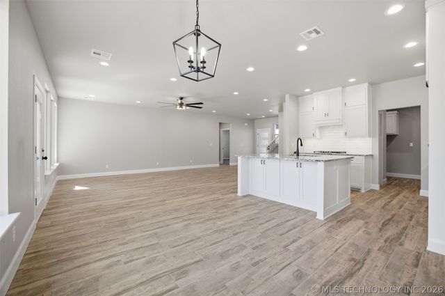 15439 N 55th West Avenue, Skiatook, OK 74070