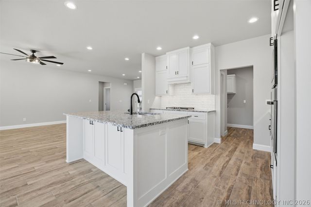 15439 N 55th West Avenue, Skiatook, OK 74070