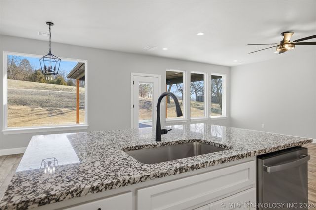 15439 N 55th West Avenue, Skiatook, OK 74070