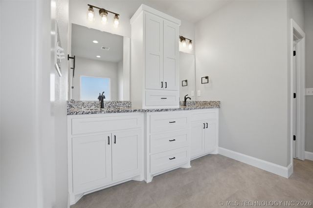 15439 N 55th West Avenue, Skiatook, OK 74070