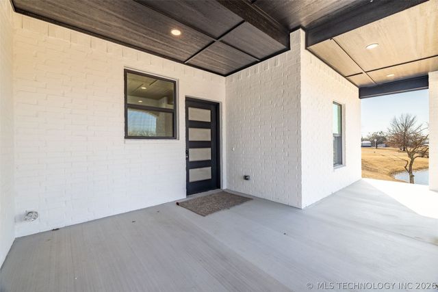 15439 N 55th West Avenue, Skiatook, OK 74070