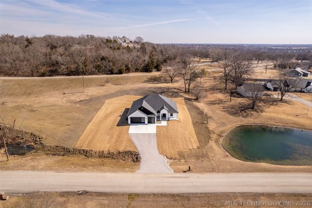 15439 N 55th West Avenue, Skiatook, OK 74070