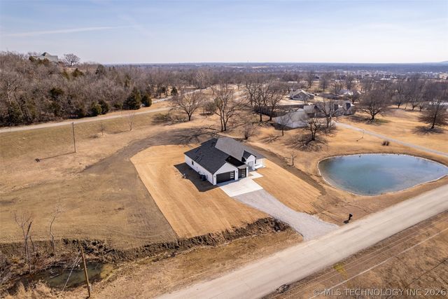 15439 N 55th West Avenue, Skiatook, OK 74070