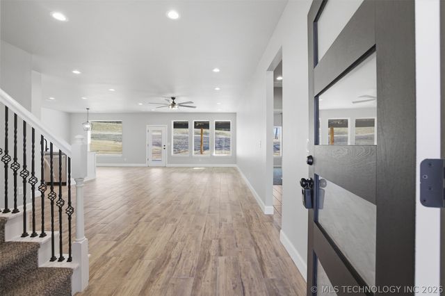 15439 N 55th West Avenue, Skiatook, OK 74070