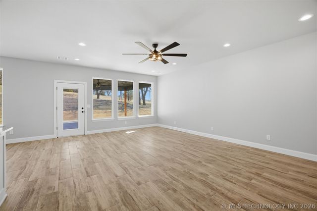 15439 N 55th West Avenue, Skiatook, OK 74070