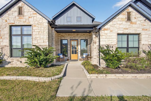 1204 Jungle Drive, Forney, TX 75126
