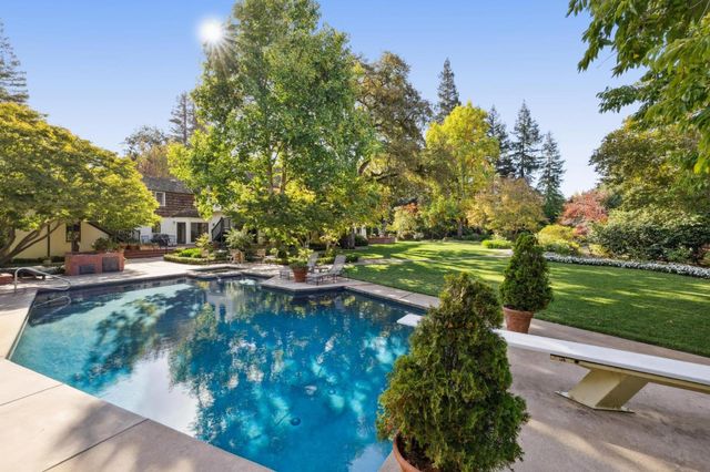 53 Mccormick Lane, Atherton, CA 94027