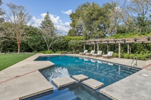 53 Mccormick Lane, Atherton, CA 94027