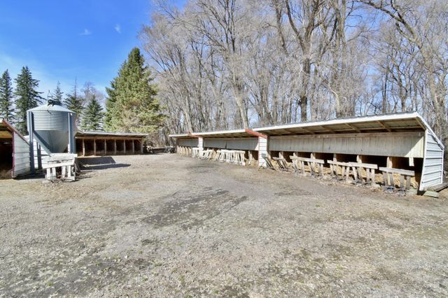 19221 30th Street SW, Blomkest, MN 56216