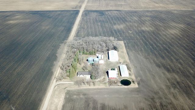 19221 30th Street SW, Blomkest, MN 56216