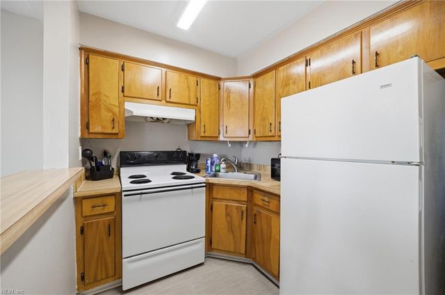 1439 W Ocean View AVE, Norfolk, VA 23503