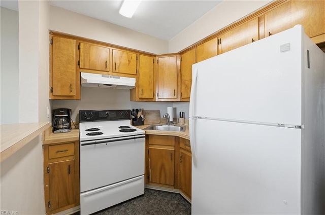 1439 W Ocean View AVE, Norfolk, VA 23503