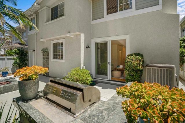 6933 Catamaran Drive, Carlsbad, CA 92011