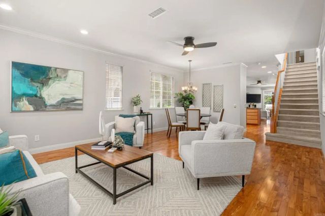 6933 Catamaran Drive, Carlsbad, CA 92011