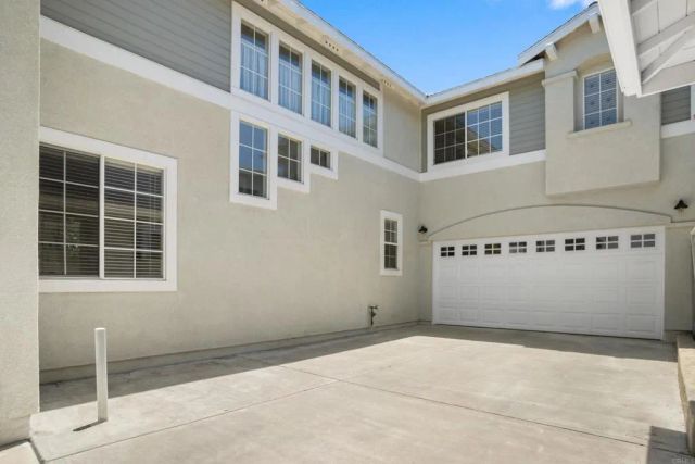 6933 Catamaran Drive, Carlsbad, CA 92011