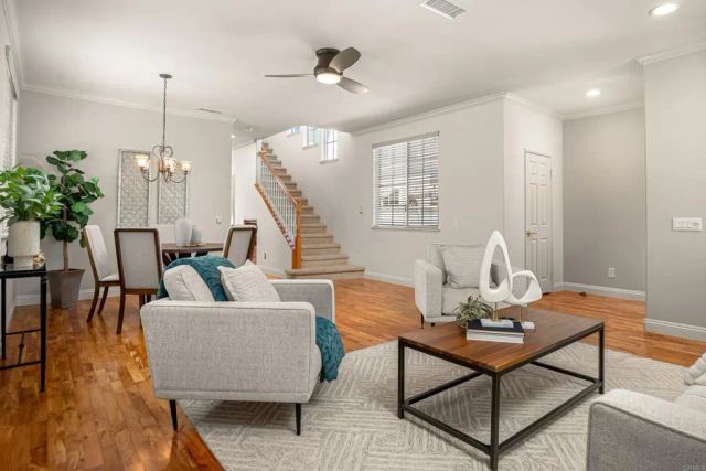 6933 Catamaran Drive, Carlsbad, CA 92011
