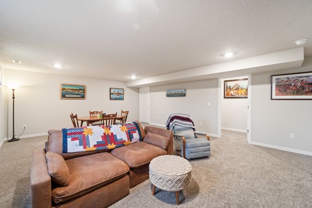 1012 Dee Street SE, Bondurant, IA 50035