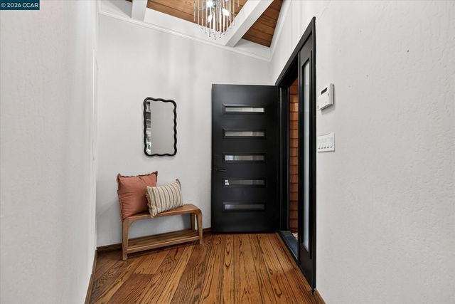 6 El Patio, Orinda, CA 94563