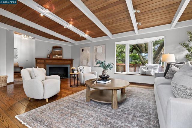 6 El Patio, Orinda, CA 94563