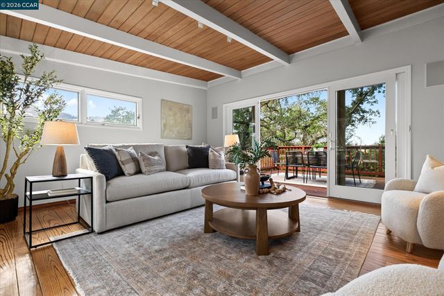 6 El Patio, Orinda, CA 94563