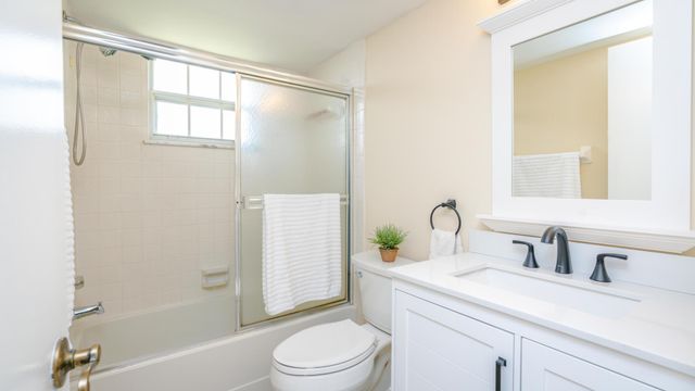 1563 SE Royal Green Circle B-204, Port St Lucie, FL 34952