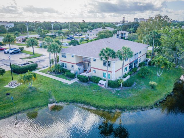 1563 SE Royal Green Circle B-204, Port St Lucie, FL 34952