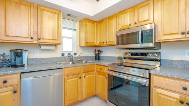 1563 SE Royal Green Circle B-204, Port St Lucie, FL 34952