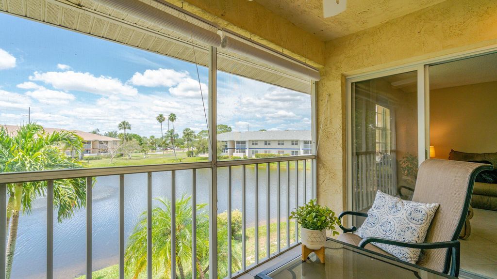 1563 SE Royal Green Circle B-204, Port St Lucie, FL 34952