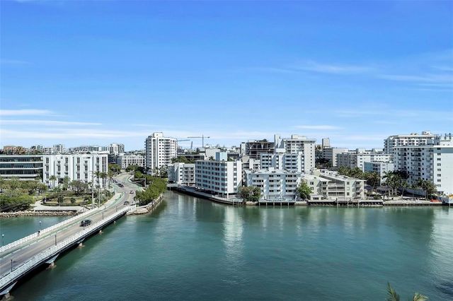 10 Venetian Way 904, Miami Beach, FL 33139