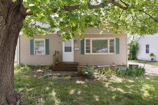 2412 MIDWAY Drive, Rockford, IL 61103