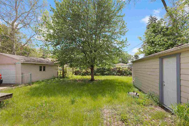 2412 MIDWAY Drive, Rockford, IL 61103