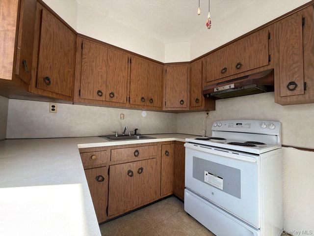 987 Wallace Avenue, Baldwin, NY 11510