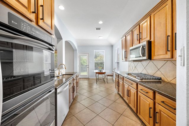 21001 Haddington CV, Hutto, TX 78634
