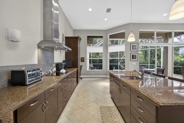 10842 Greenbriar Villa Drive, Lake Worth, FL 33449