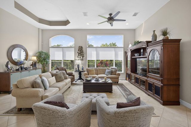 10842 Greenbriar Villa Drive, Lake Worth, FL 33449