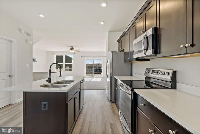 66 NATIONAL ST, Ranson, WV 25438