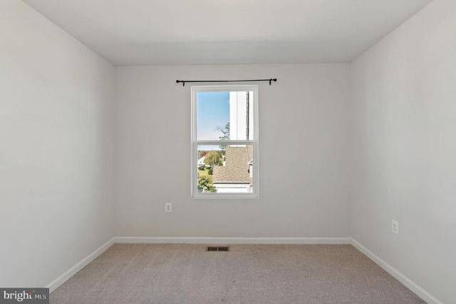 66 NATIONAL ST, Ranson, WV 25438