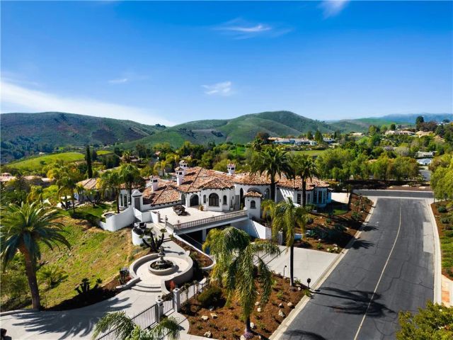 1090 Vista Ridge Lane, Westlake Village, CA 91362