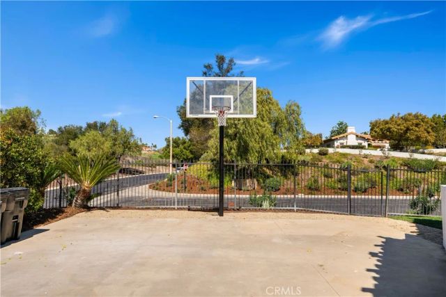 1090 Vista Ridge Lane, Westlake Village, CA 91362