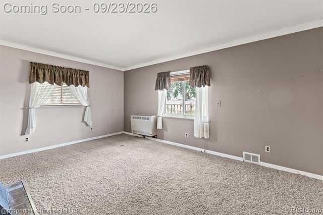 11283 Plumridge Boulevard, Sterling Heights, MI 48313