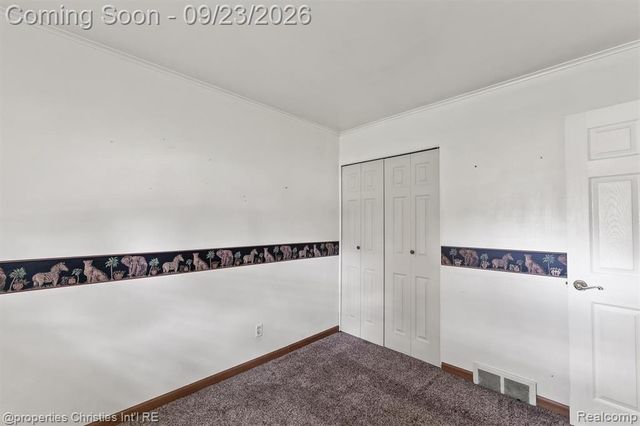 11283 Plumridge Boulevard, Sterling Heights, MI 48313