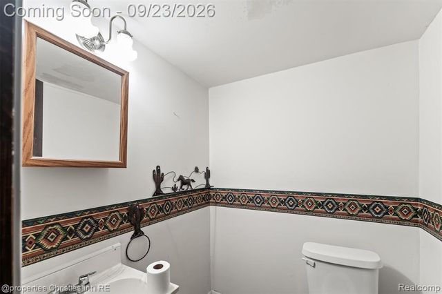 11283 Plumridge Boulevard, Sterling Heights, MI 48313