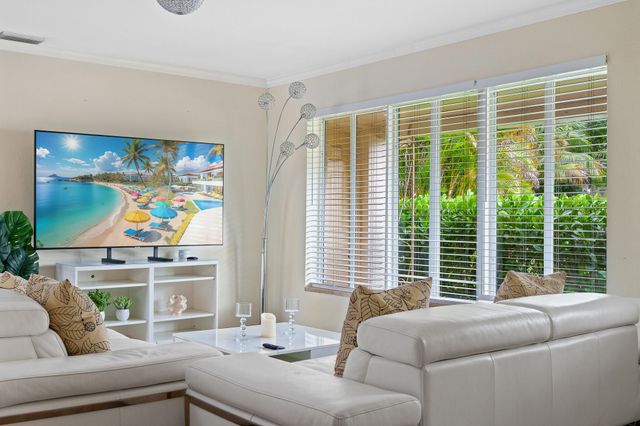 2757 NE 14th Avenue, Wilton Manors, FL 33334