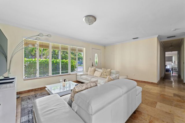 2757 NE 14th Avenue, Wilton Manors, FL 33334