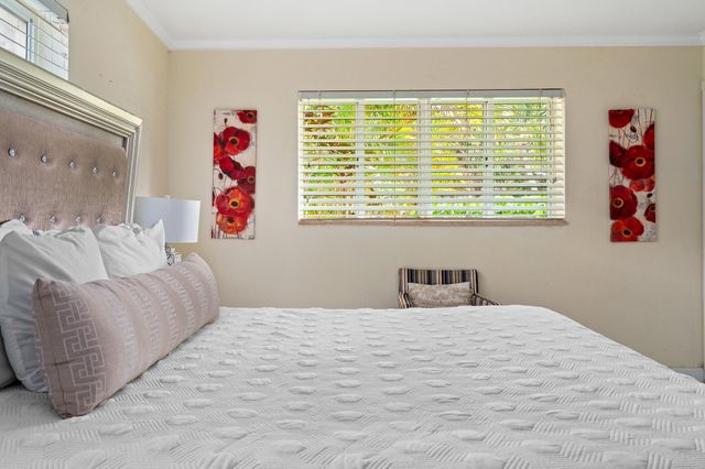 2757 NE 14th Avenue, Wilton Manors, FL 33334