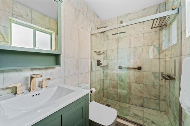 2757 NE 14th Avenue, Wilton Manors, FL 33334