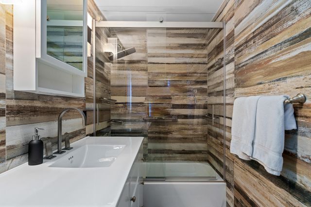 2757 NE 14th Avenue, Wilton Manors, FL 33334