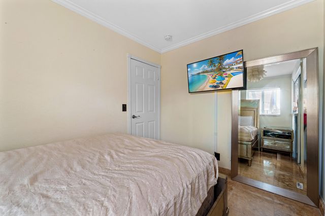 2757 NE 14th Avenue, Wilton Manors, FL 33334