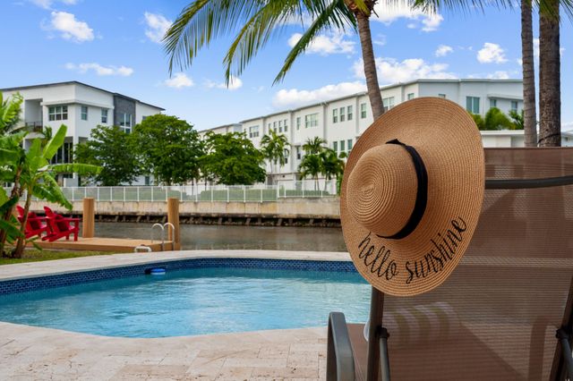 2757 NE 14th Avenue, Wilton Manors, FL 33334